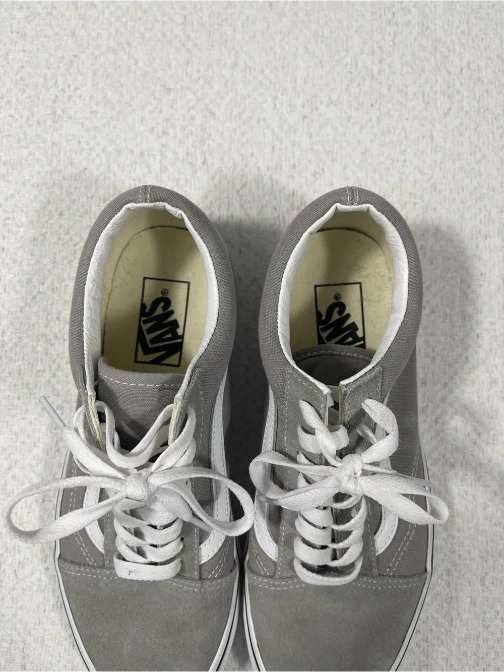 VANS Old Skool Gray White Lace Up MENS 7 /WMS 8.5 Canvas Suede Sneakers SKU#0398